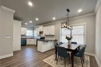 3309 SW Stoneway Ave in Bentonville, AR - Building Photo - Building Photo