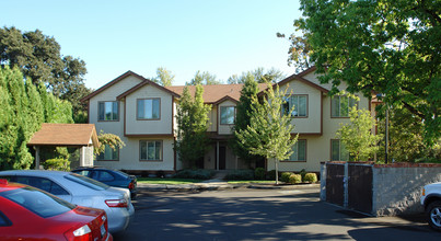 The Treetops in Eugene, OR - Building Photo - Building Photo