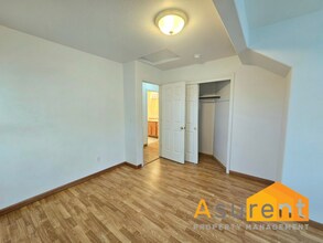 1298 Clearsprings Dr in Medford, OR - Building Photo - Building Photo