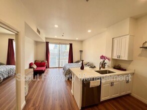 445 Island Ave in San Diego, CA - Building Photo - Building Photo