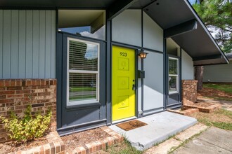 923 Fiske St in Durham, NC - Foto de edificio - Building Photo