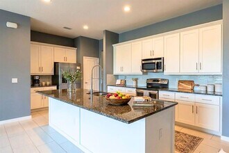 2702 Scarborough Ct in Kissimmee, FL - Building Photo - Building Photo