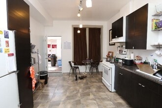 1118 N Ashland Ave, Unit 3 in Chicago, IL - Building Photo - Building Photo