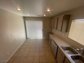 6223 Lone Cypress Ct in Las Vegas, NV - Building Photo - Building Photo