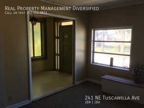 241 NE Tuscawilla Ave in Ocala, FL - Building Photo - Building Photo