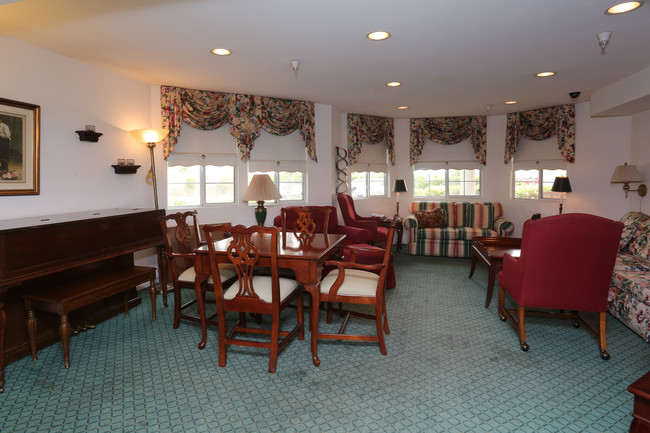 Cypress Park Senior Community 62+ in Cypress, CA - Building Photo - Interior Photo