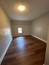 457 Lake Ave, Unit Apt A in Saint James, NY - Building Photo - Building Photo