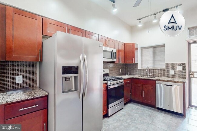 property at 2225 Brookfield Ave