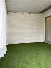 1684 Martin St, Unit A in Largo, FL - Foto de edificio - Building Photo