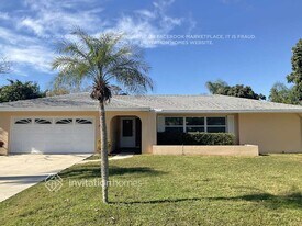 11577 Pine St in Seminole, FL - Building Photo