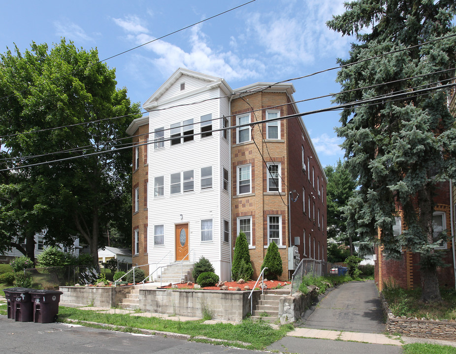 37 Lyman St in New Britain, CT - Foto de edificio