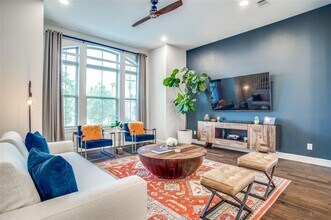 1976 Kessler Heights Ln in Dallas, TX - Building Photo - Building Photo