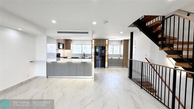 3826 NE 171 St in Miami, FL - Building Photo - Building Photo