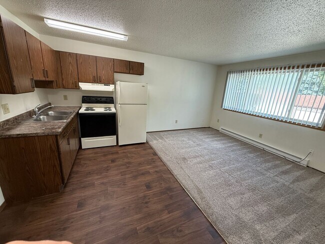 Summerset Apartments in Fargo, ND - Building Photo - Building Photo