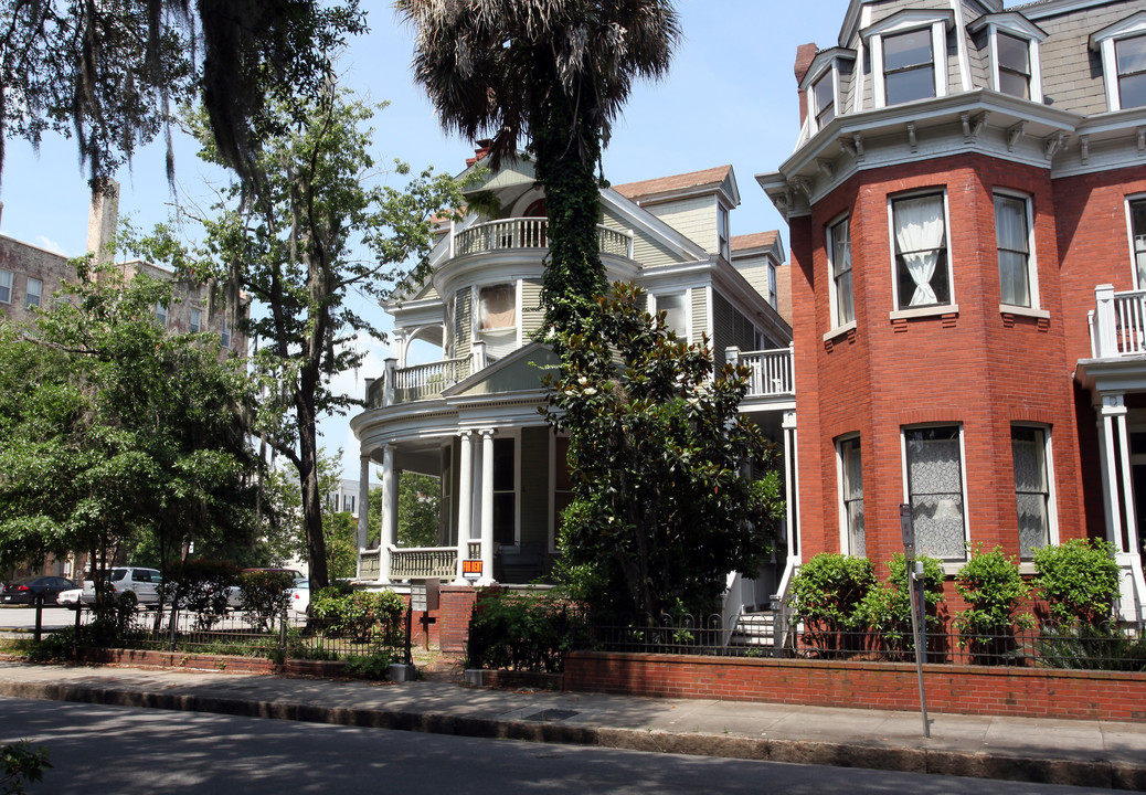 705 Whitaker St in Savannah, GA - Building Photo