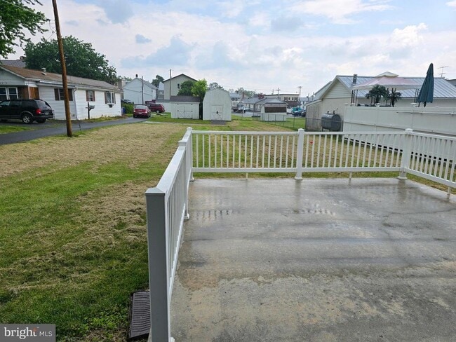 property at 4 S Altamont Ave