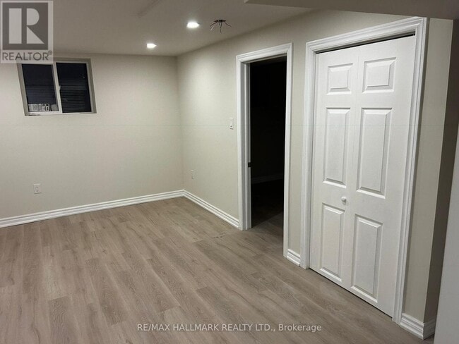 52 Nisbet Dr in Aurora, ON - Building Photo - Building Photo