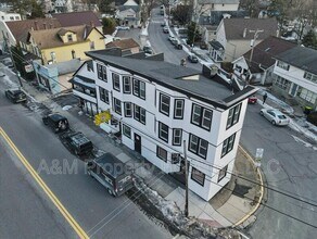 147 N 9th St in Stroudsburg, PA - Building Photo - Building Photo