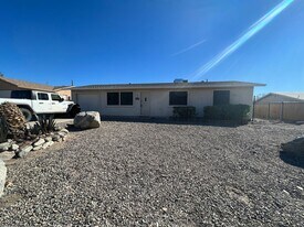 2610 Havasupai Blvd in Lake Havasu City, AZ - Building Photo