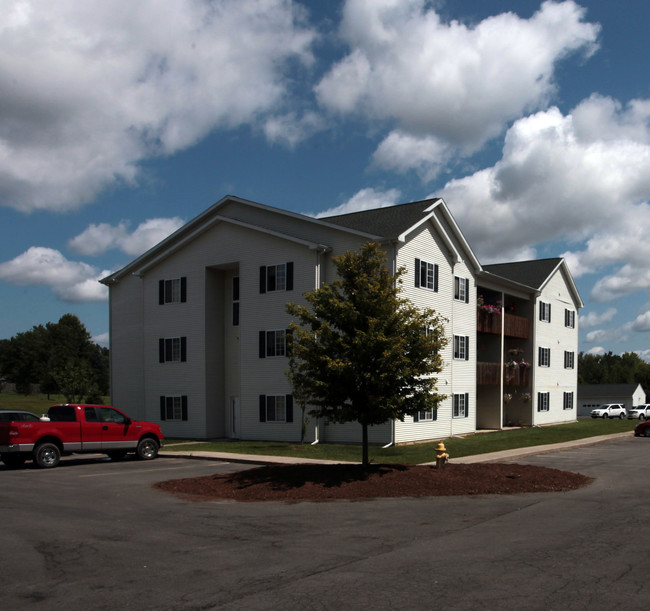 Snowbirds Landing in Solvay, NY - Building Photo - Building Photo