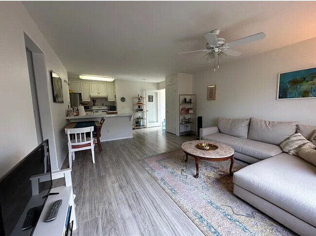 5552 Foxtail Loop in Carlsbad, CA - Building Photo - Building Photo