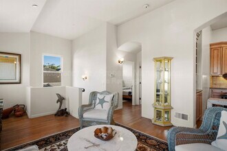 525 Laurel Ave in Pacific Grove, CA - Building Photo - Building Photo