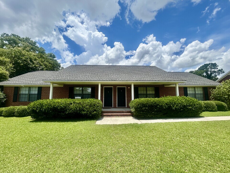 513 Park Ave in Statesboro, GA - Building Photo