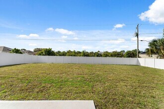 2385 SW Chateau Terrace in Port St. Lucie, FL - Building Photo - Building Photo