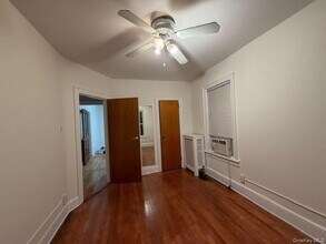 1639 1/2 Pilgrim Ave in Bronx, NY - Building Photo - Building Photo