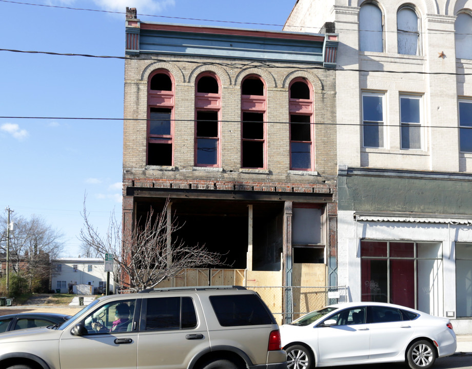 1213 Hull St in Richmond, VA - Building Photo