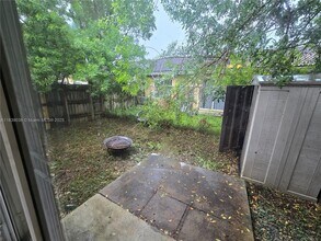 3906 SW 48th Ave in Pembroke Park, FL - Building Photo - Building Photo