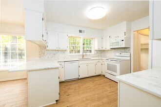 7670 McHenry Cir E in Germantown, TN - Building Photo - Building Photo