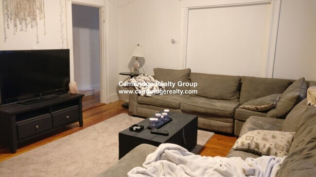 20 Madison St, Unit 1 in Somerville, MA - Building Photo - Building Photo
