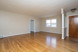 2470 Eggert Rd in Tonawanda, NY - Building Photo - Building Photo