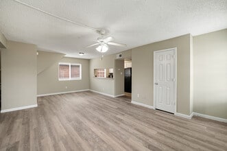 Copper Ridge in Pasadena, TX - Building Photo - Building Photo