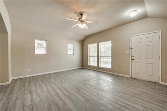 952 Bentwood Trail in Grand Prairie, TX - Building Photo - Building Photo