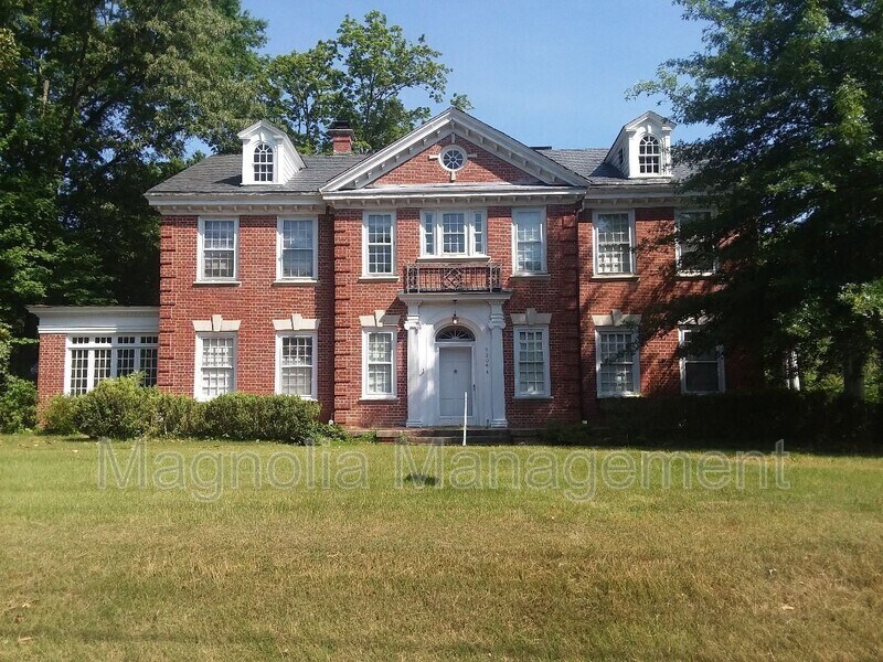 1204 S Garnett St in Henderson, NC - Building Photo