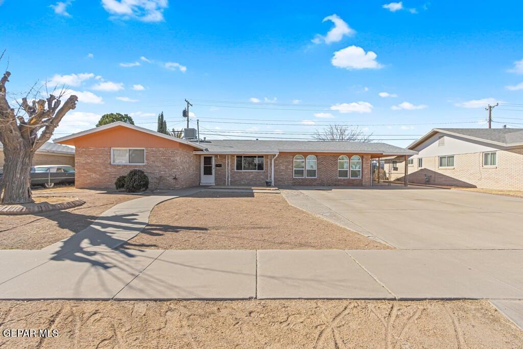 9942 Lockerbie Ave in El Paso, TX - Building Photo