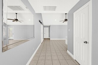 26214 Cypresswood Dr in Spring, TX - Building Photo - Building Photo