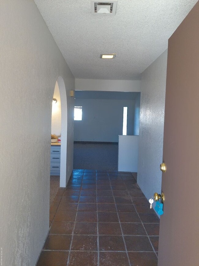 3293 Silver Arrow Dr in Lake Havasu City, AZ - Building Photo - Building Photo