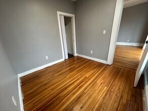 84 Vliet St, Unit 3F in Cohoes, NY - Building Photo - Building Photo