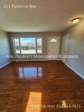 211 E Tiverton Way in Lexington, KY - Building Photo - Building Photo