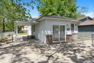730 W 12th St in Junction City, KS - Building Photo - Building Photo