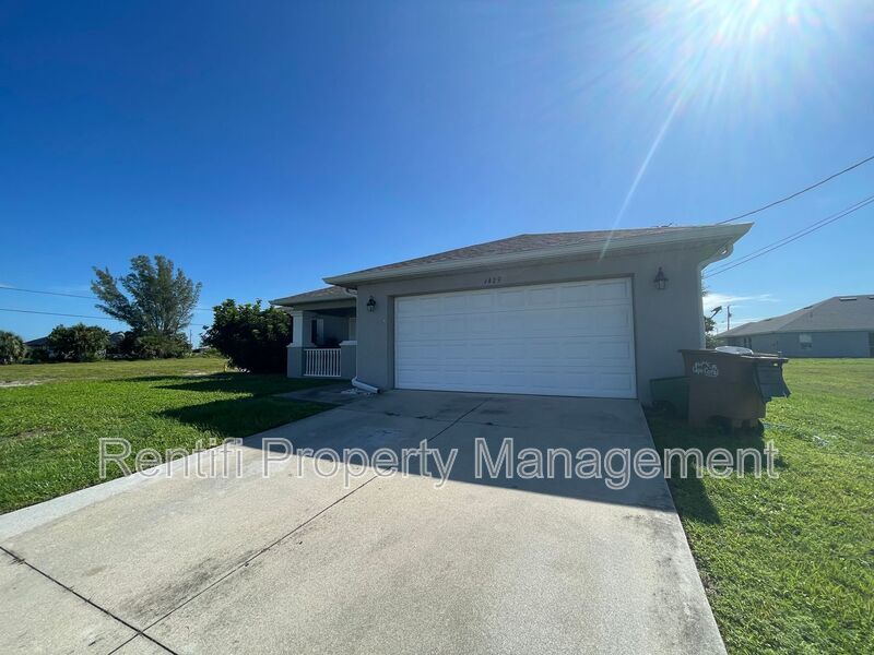 1429 NE 5th Ave in Cape Coral, FL - Building Photo