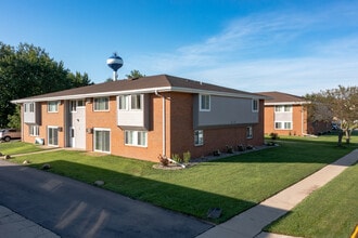 Creekside Apartments LLC in Fond du Lac, WI - Foto de edificio - Building Photo