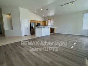 2997 Panorama Ridge Dr in Henderson, NV - Building Photo - Building Photo