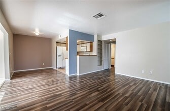 1311 Del Mar St in Las Vegas, NV - Foto de edificio - Building Photo