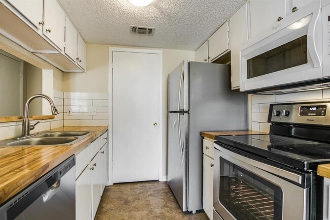 7508 St Amant Pl in Austin, TX - Building Photo - Building Photo