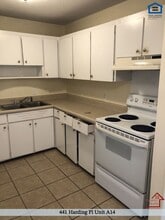 441 Harding Pl, Unit 4 - 129 in Nashville, TN - Building Photo - Building Photo