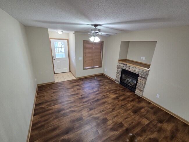 408 Cedar Pl in Maple Lake, MN - Building Photo - Building Photo